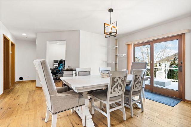 4490 N Squirrel Road, Auburn Hills, MI 48326