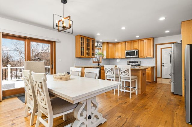 4490 N Squirrel Road, Auburn Hills, MI 48326