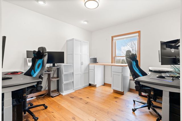 4490 N Squirrel Road, Auburn Hills, MI 48326