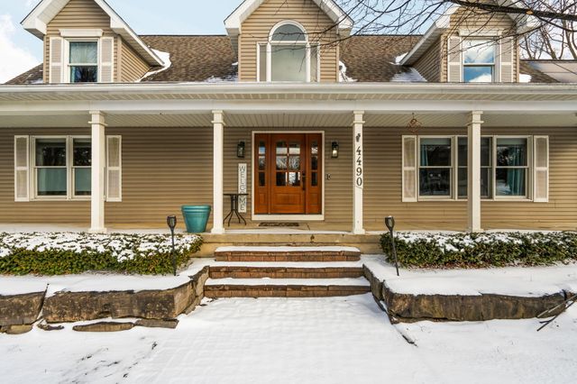 4490 N Squirrel Road, Auburn Hills, MI 48326