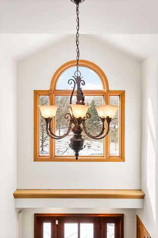 4490 N Squirrel Road, Auburn Hills, MI 48326