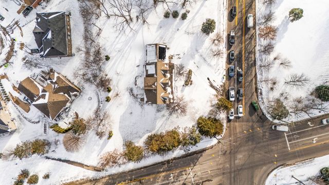 4490 N Squirrel Road, Auburn Hills, MI 48326