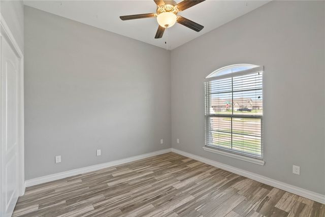 8101 Grand Canyon St, Corpus Christi, TX 78414