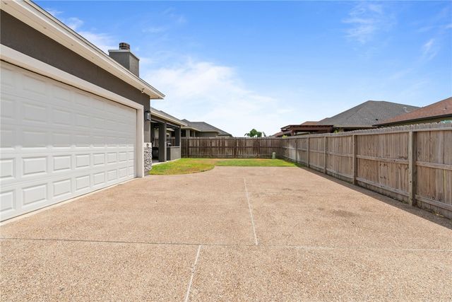 8101 Grand Canyon St, Corpus Christi, TX 78414