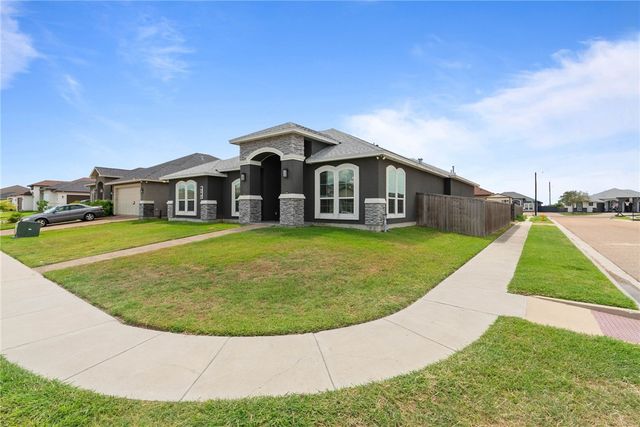 8101 Grand Canyon St, Corpus Christi, TX 78414