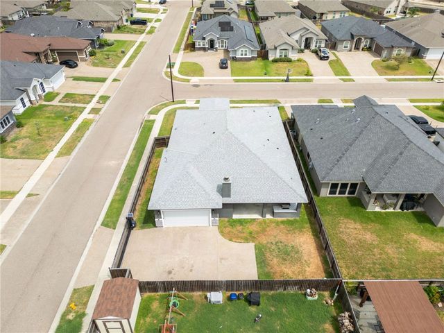8101 Grand Canyon St, Corpus Christi, TX 78414