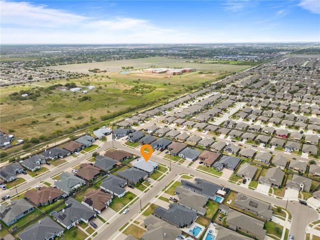 8101 Grand Canyon St, Corpus Christi, TX 78414