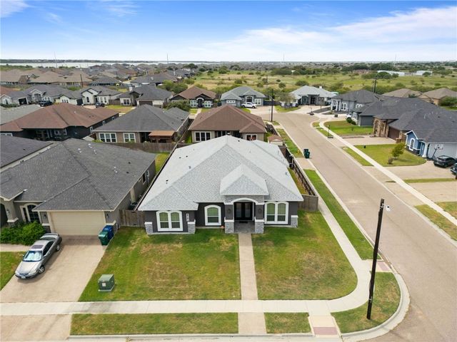 8101 Grand Canyon St, Corpus Christi, TX 78414