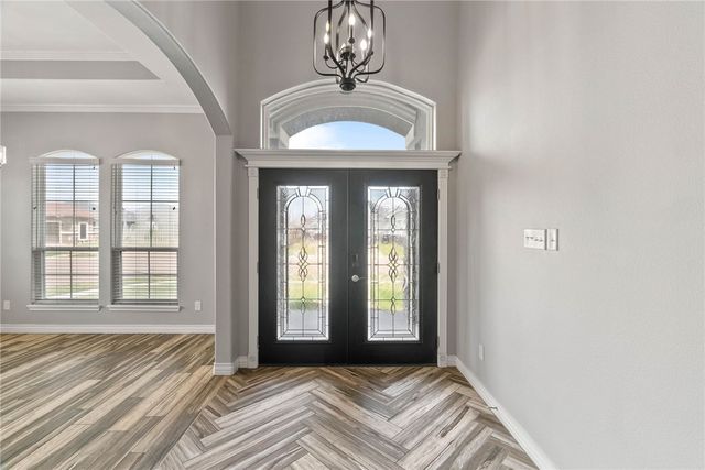 8101 Grand Canyon St, Corpus Christi, TX 78414