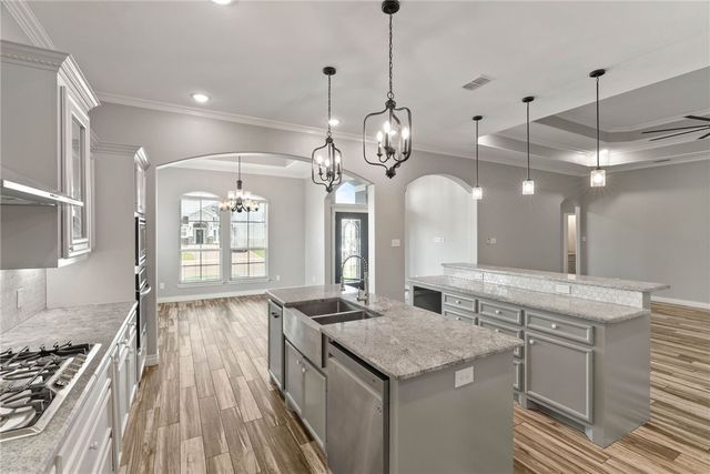 8101 Grand Canyon St, Corpus Christi, TX 78414