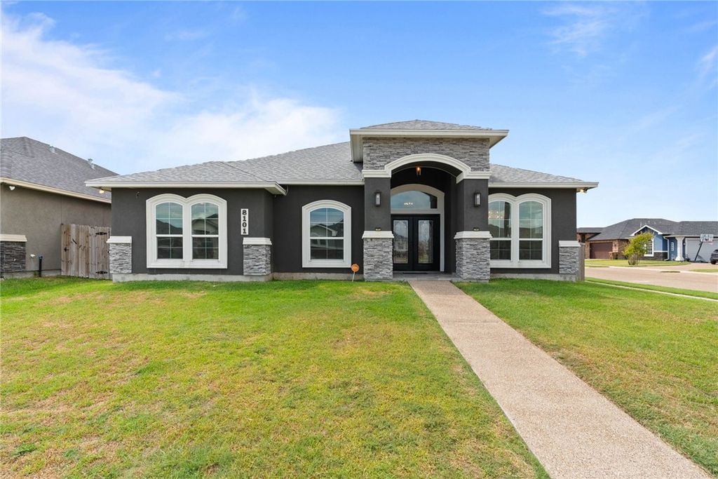 8101 Grand Canyon St, Corpus Christi, TX 78414