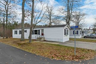 1 Apricot Way, North Hampton, NH 03862