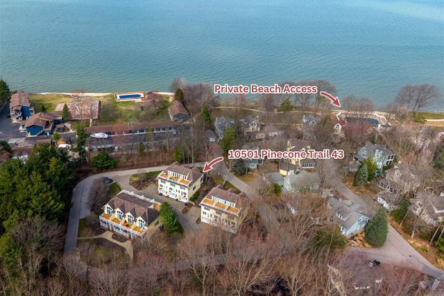 10501 Pinecone Trail 43, South Haven, MI 49090