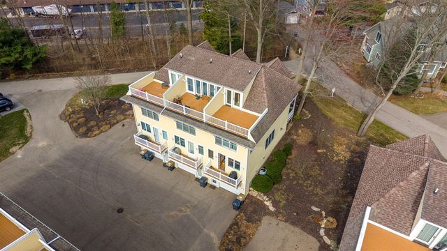 10501 Pinecone Trail 43, South Haven, MI 49090