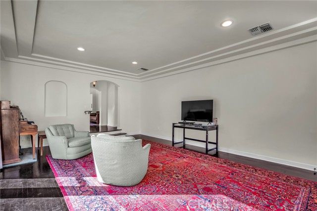 3721 Lankershim, Los Angeles, CA 90068