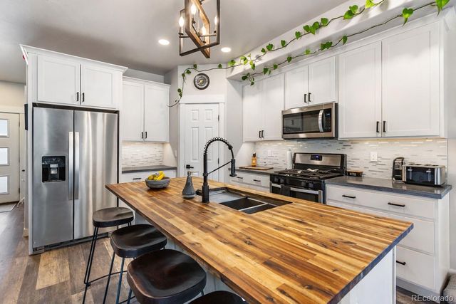 118 E Chester Avenue, Woodland Park, CO 80863