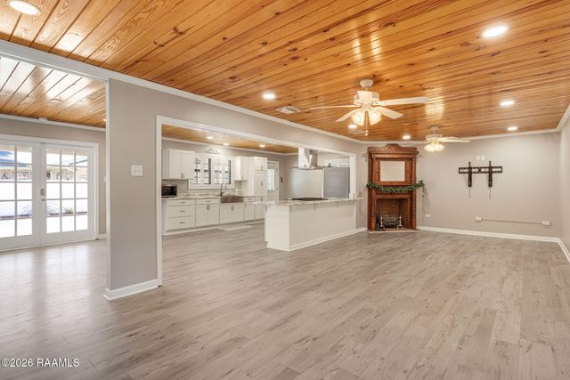 302 East Santa Clara Street, New Iberia, LA 70563