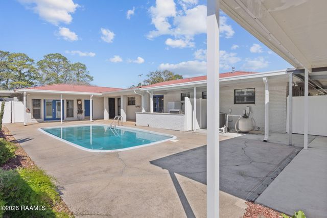 302 East Santa Clara Street, New Iberia, LA 70563