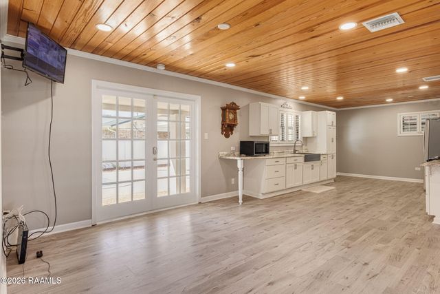 302 East Santa Clara Street, New Iberia, LA 70563