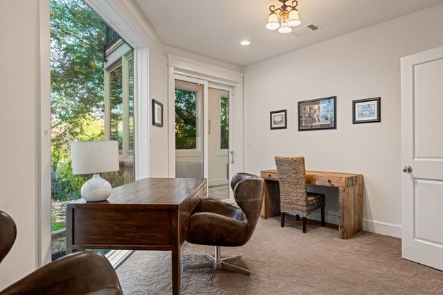 1231 Parkway 2, Austin, TX 78703