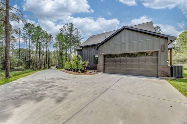 10433 Wagon Pass Trail, Willis, TX 77378