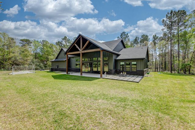 10433 Wagon Pass Trail, Willis, TX 77378