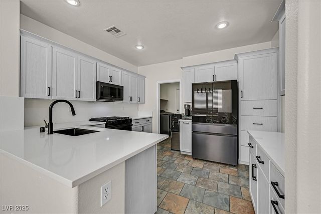 6871 Gold Nugget Drive, Las Vegas, NV 89122