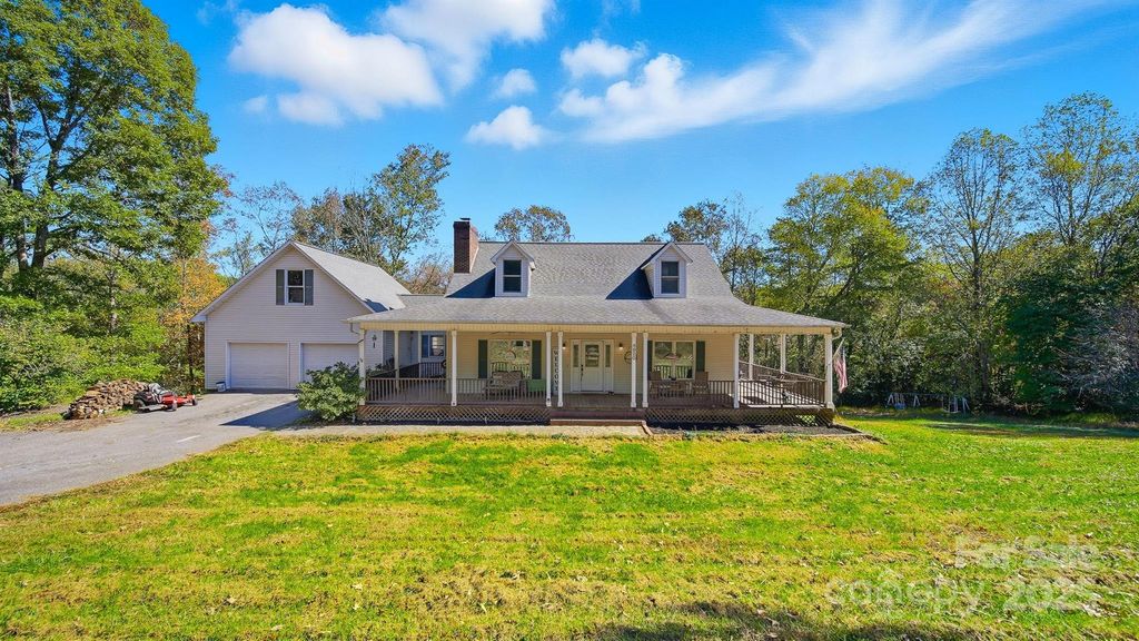 4820 29th Street Drive NE, Hickory, NC 28601