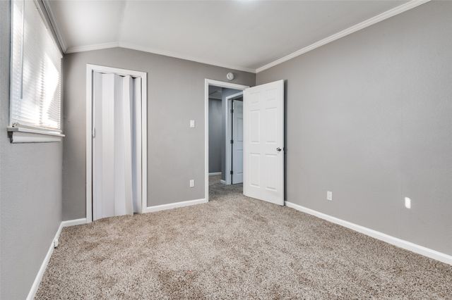 421 W 8th Street, Lancaster, TX 75146