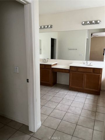 1740 Country Fair Court, San Jacinto, CA 92582