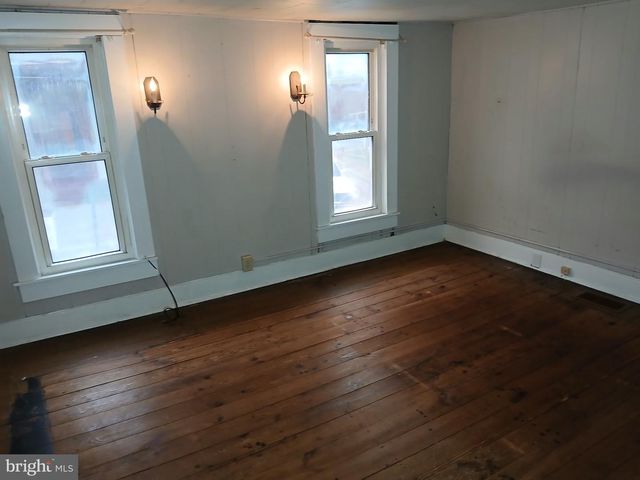 306 S 2ND ST, Pottsville, PA 17901