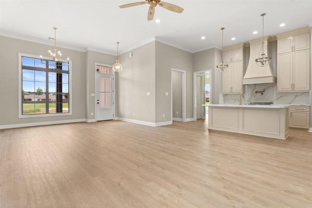 2625 Laura Lane, Lake Charles, LA 70605