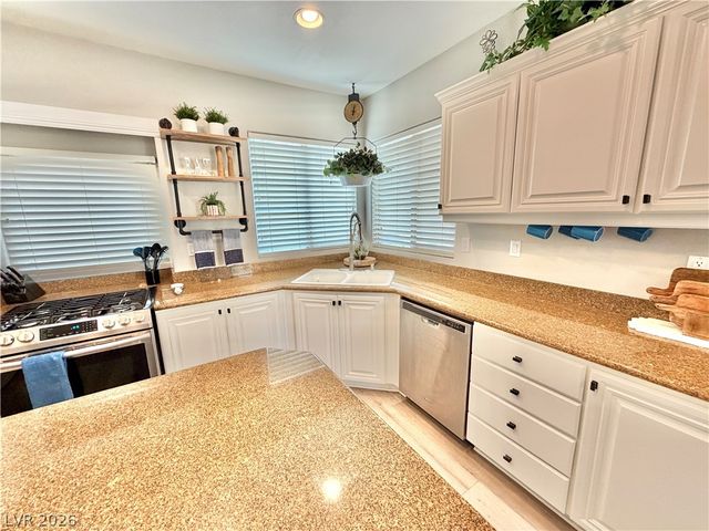 399 CENTER GREEN Drive, Las Vegas, NV 89148