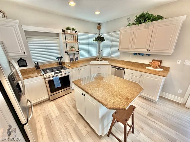 399 CENTER GREEN Drive, Las Vegas, NV 89148