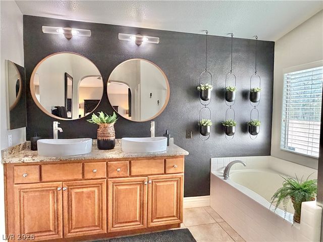 399 CENTER GREEN Drive, Las Vegas, NV 89148