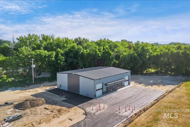 80 N Happy Valley Rd, Nampa, ID 83687
