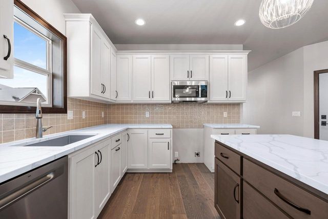 495 PAPERMILL CIRCLE, Kimberly, WI 54136