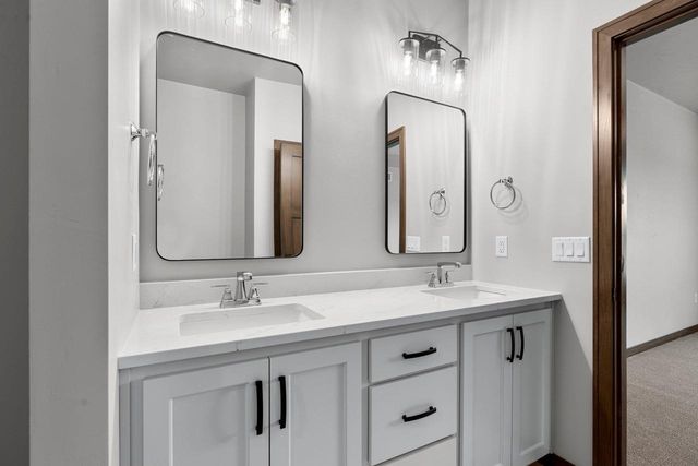 495 PAPERMILL CIRCLE, Kimberly, WI 54136