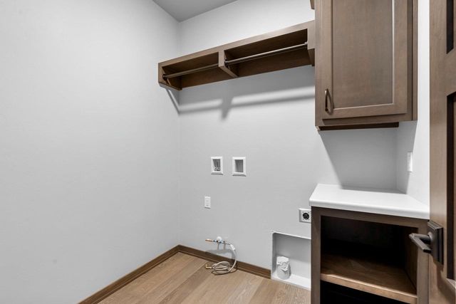 495 PAPERMILL CIRCLE, Kimberly, WI 54136