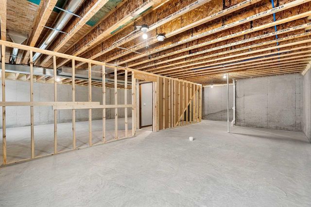 495 PAPERMILL CIRCLE, Kimberly, WI 54136