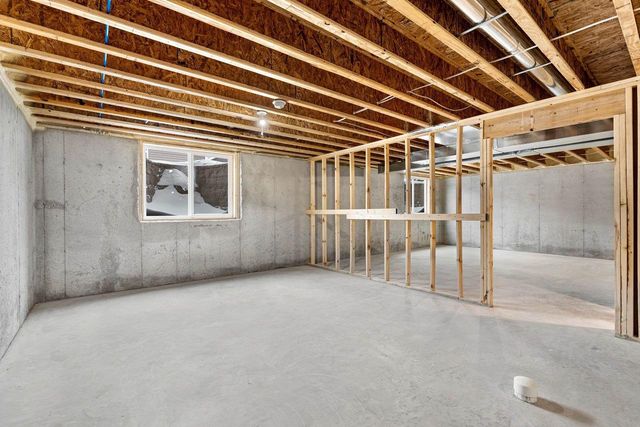 495 PAPERMILL CIRCLE, Kimberly, WI 54136