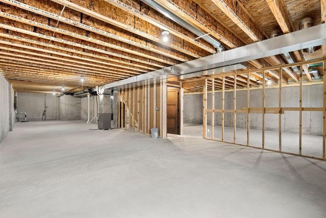 495 PAPERMILL CIRCLE, Kimberly, WI 54136