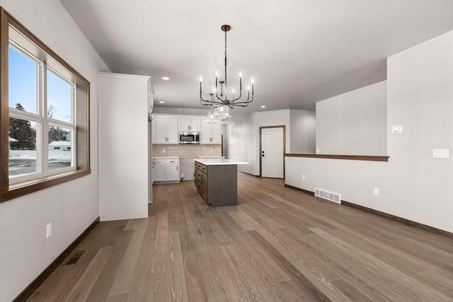 495 PAPERMILL CIRCLE, Kimberly, WI 54136