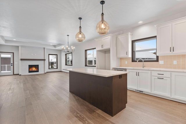 495 PAPERMILL CIRCLE, Kimberly, WI 54136