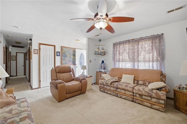 716 Albemarle CT, Chesapeake, VA 23322