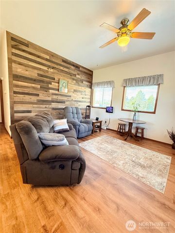 63 Shumway, Omak, WA 98841