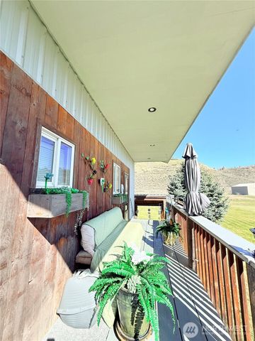 63 Shumway, Omak, WA 98841