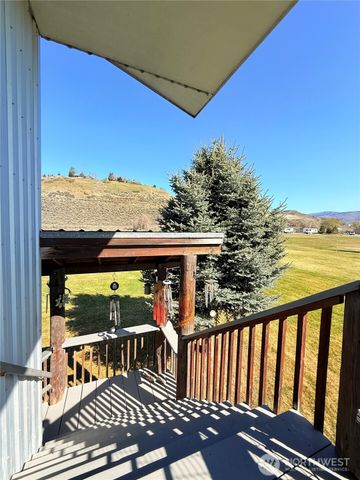 63 Shumway, Omak, WA 98841