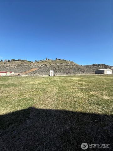 63 Shumway, Omak, WA 98841