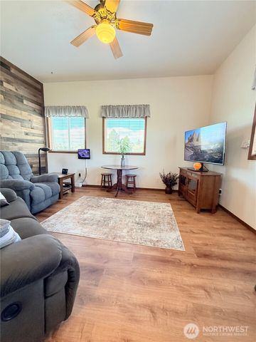 63 Shumway, Omak, WA 98841